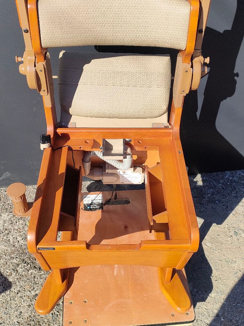 未使用Panasonic家具調トイレ 座楽アウポット ひじ掛け跳上げ直接引取歓迎