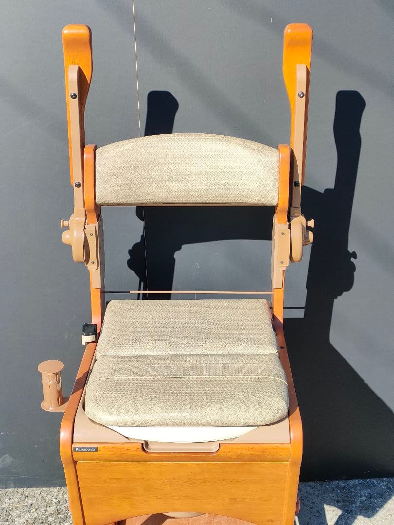 未使用Panasonic家具調トイレ 座楽アウポット ひじ掛け跳上げ直接引取歓迎