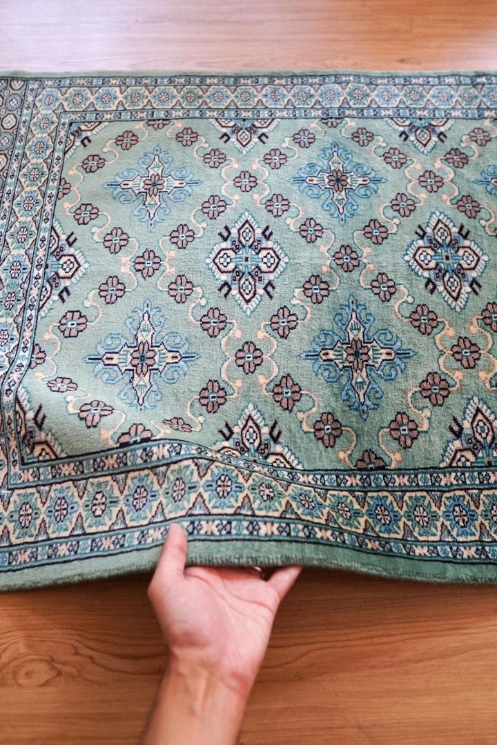 111×77cm パキスタン手織り絨毯