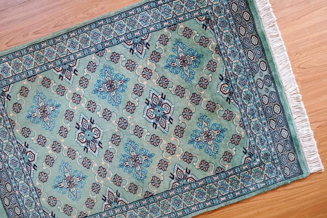 111×77cm パキスタン手織り絨毯