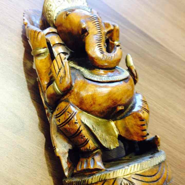 ガネーシャ【夢を叶える神】木製彫刻置物23cm、迫力満点