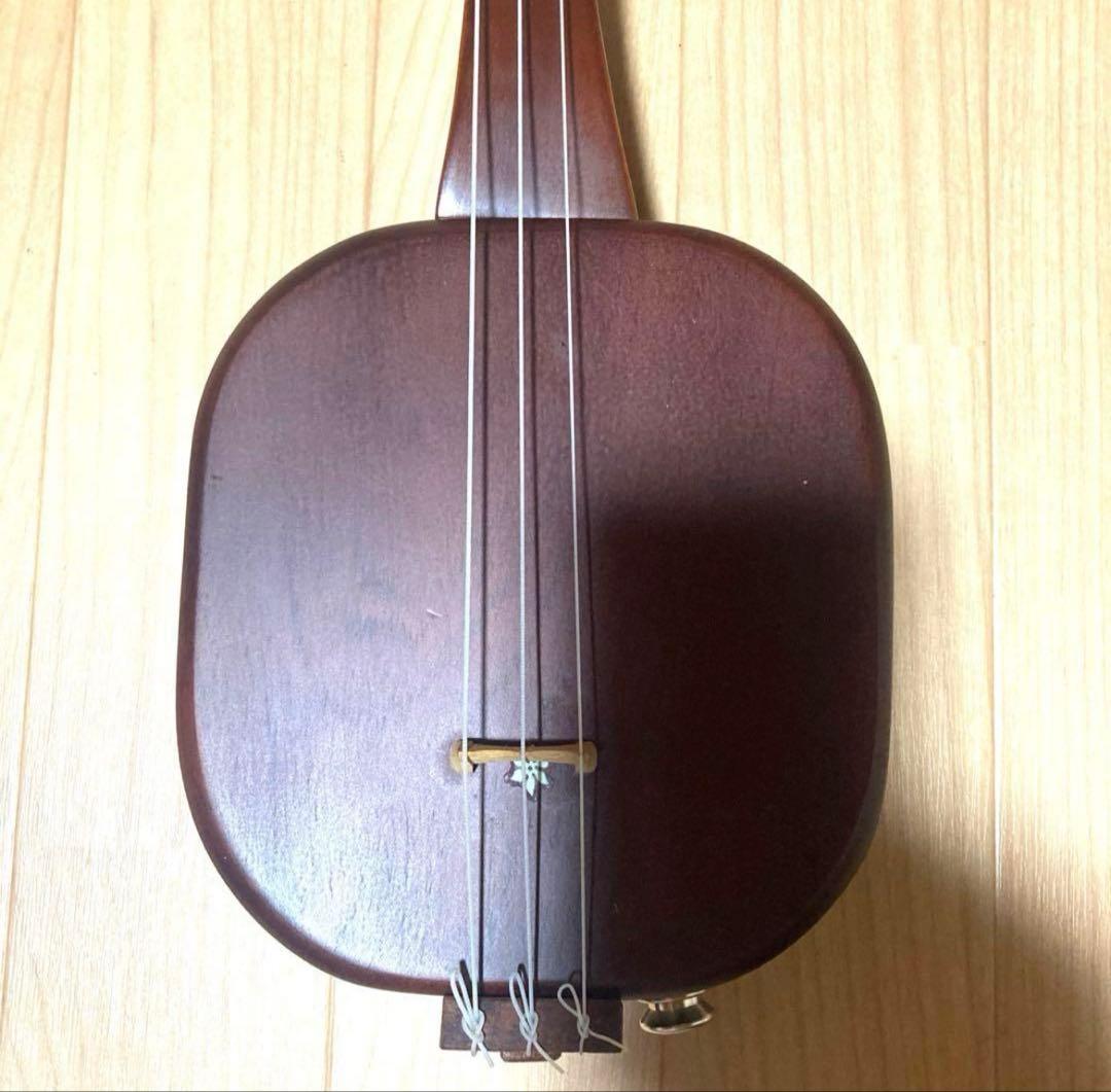 ウクレレ三線 3弦 ブラウン 箱付き