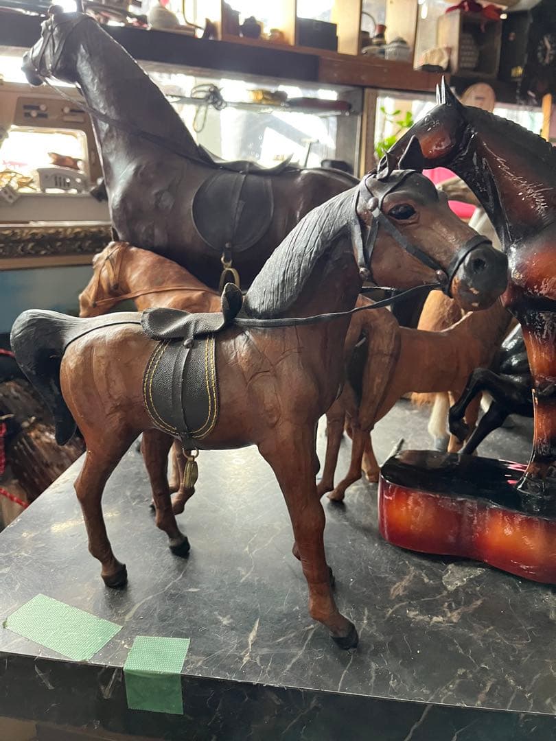 馬 置物 馬毛？ 馬の置き物 うさぎの毛皮の馬の置き物 リアルな