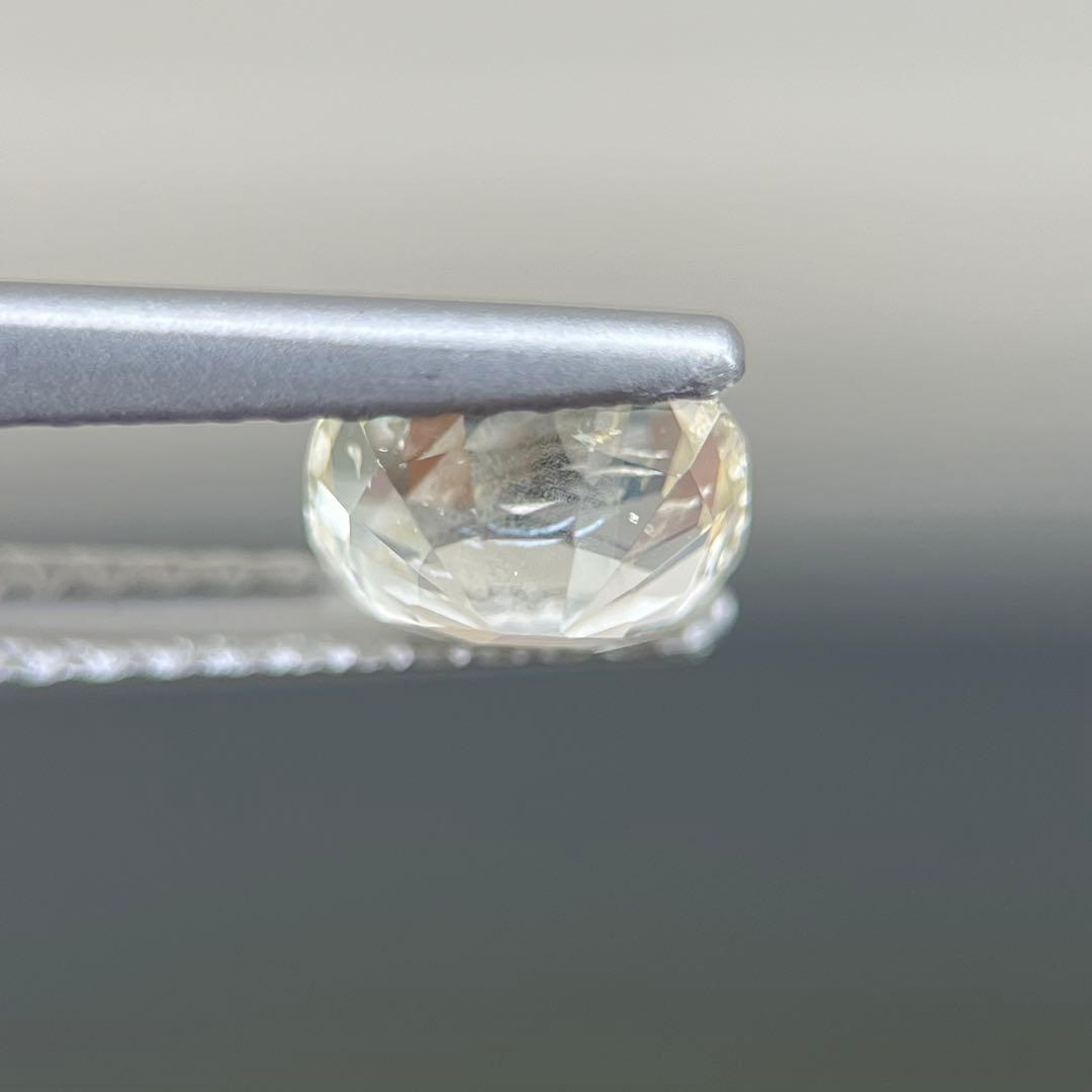 スリランカ産非加熱天然ライトイエローサファイアルース