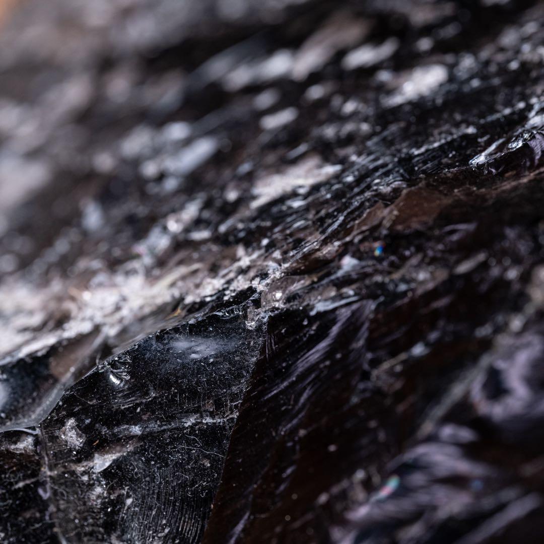 大きな黒曜石　原石　　1キロ　弱