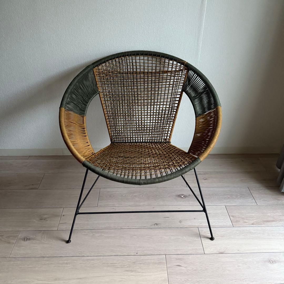 北欧 ヴィンテージ ラタンとスチールの円形チェア