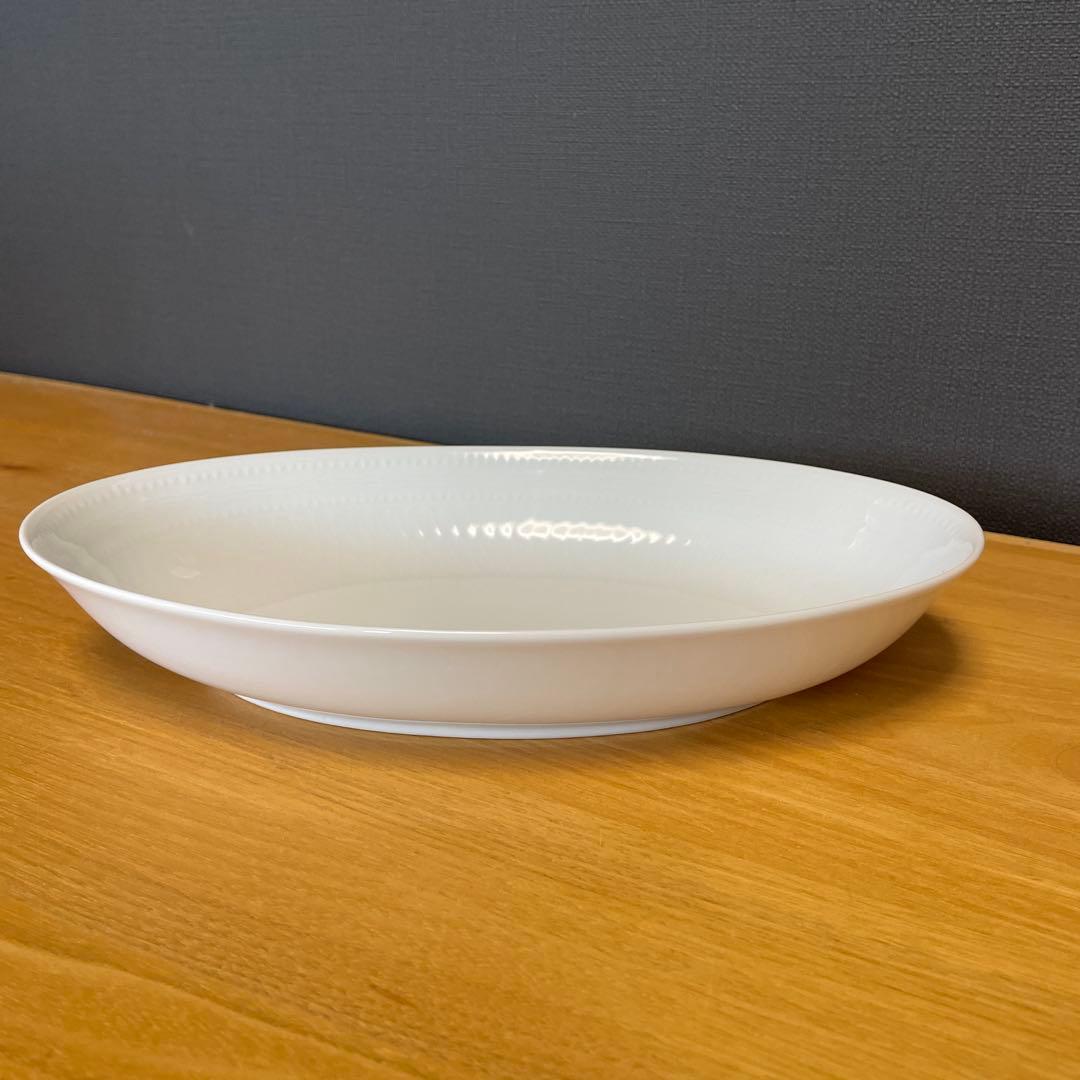 ロイヤルコペンハーゲン　ホワイトパルメッテオーバルディッシュプレート2枚27㎝