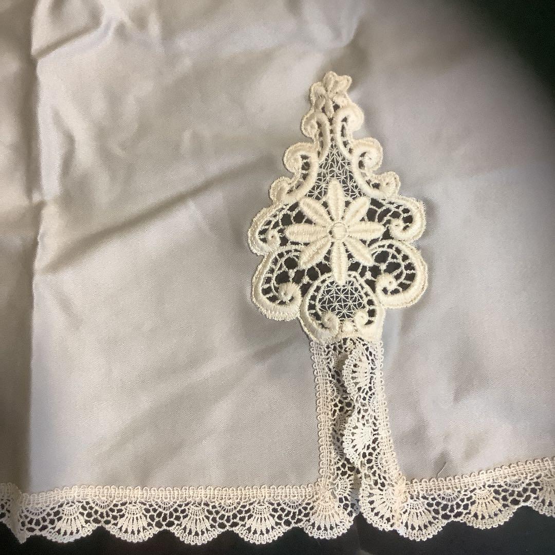 未使用さえら　ヒスクローネ　カフェエプロン　カットモチーフ&レース　アキアカネ