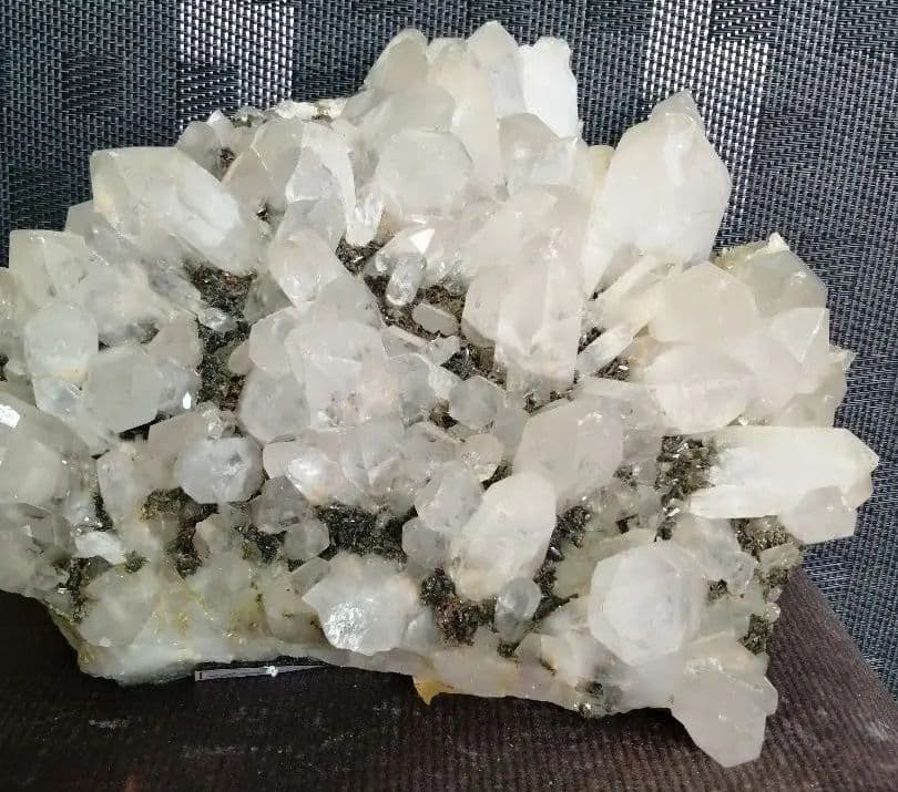 水晶 エピドート 共生クラスター（グリーントルマリン）3.1kg ーt602