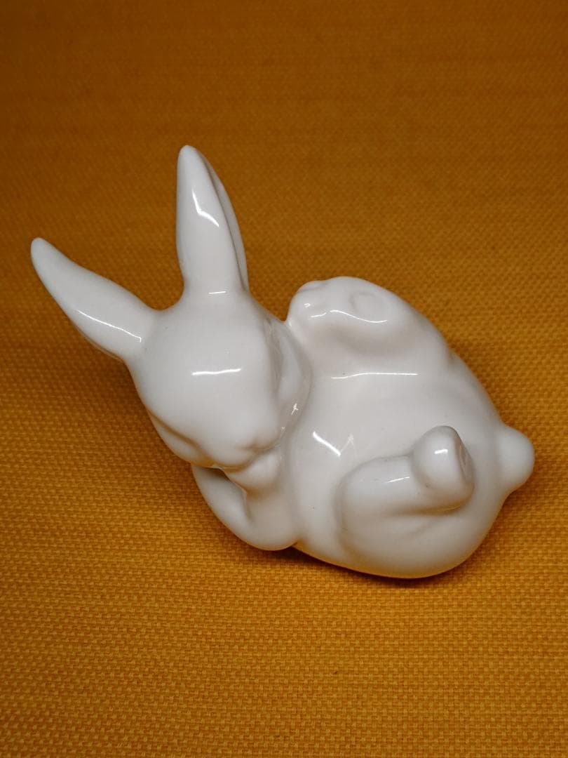 ラビット　ウサギ　兎　白兎　陶器　置物　インテリア　工芸品　美術品　A1387