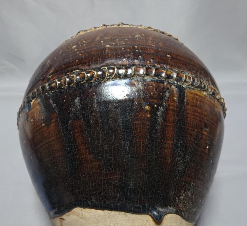 タイ　サンカンペン窯　蓋付き　褐釉壷　15～16世紀　27.2cm
