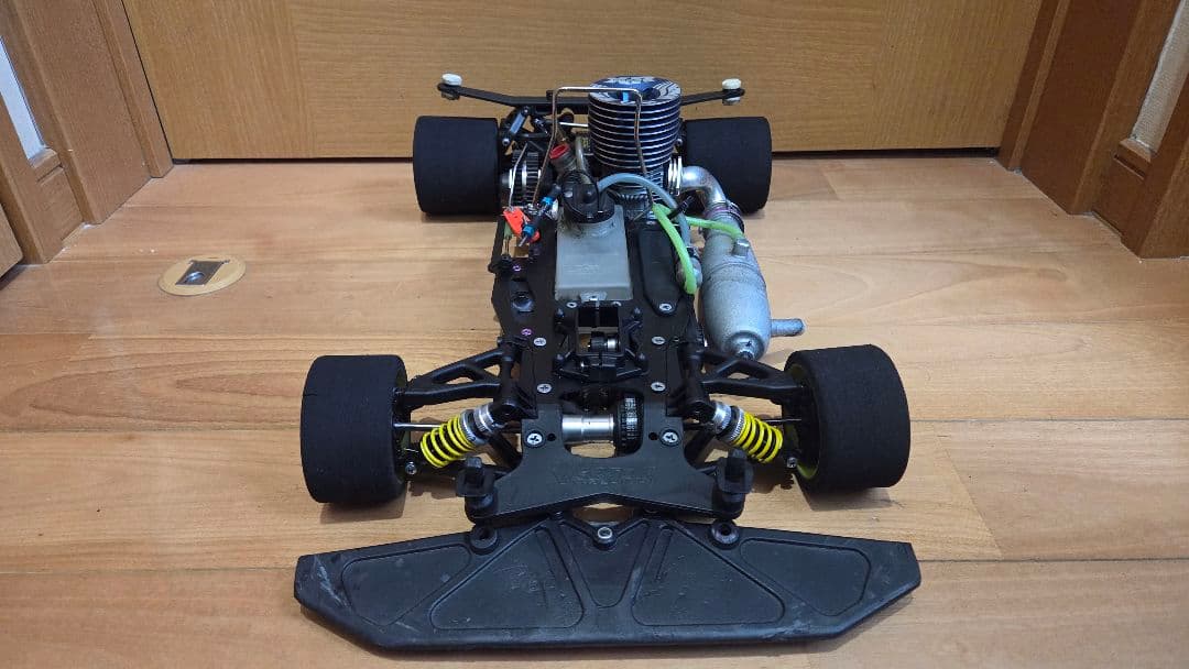 サーパント ベクター エンジンラジコンカー ハチイチ 中古 エンジン