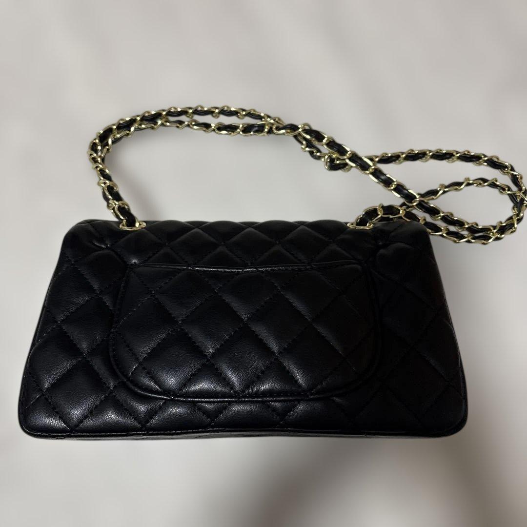 ノベルティCHANEL ブラック キルティング ショルダーバッグ 人気