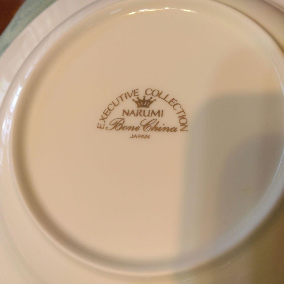 鳴海 皿2種類× 5枚 金色装飾グリーン - メルカリ