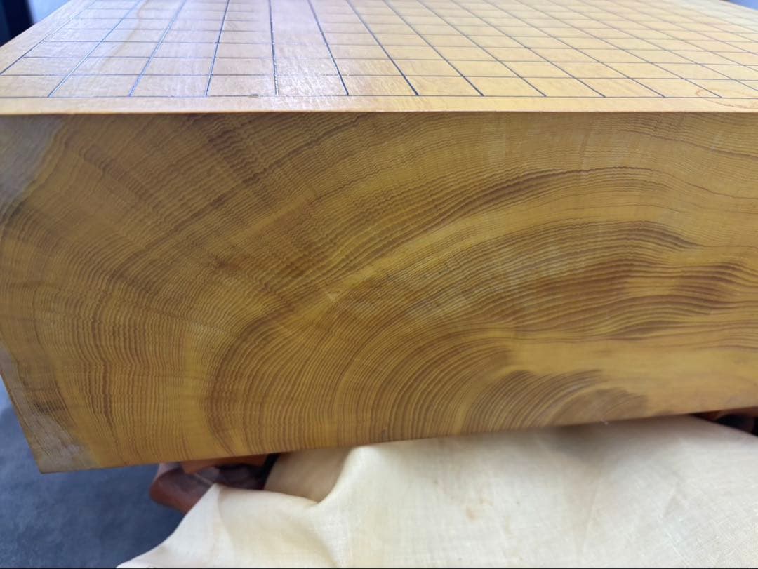 【囲碁/木製】約20キロ　昭和レトロ　脚、へそ付盤　囲碁版　ボードゲーム※蓋付