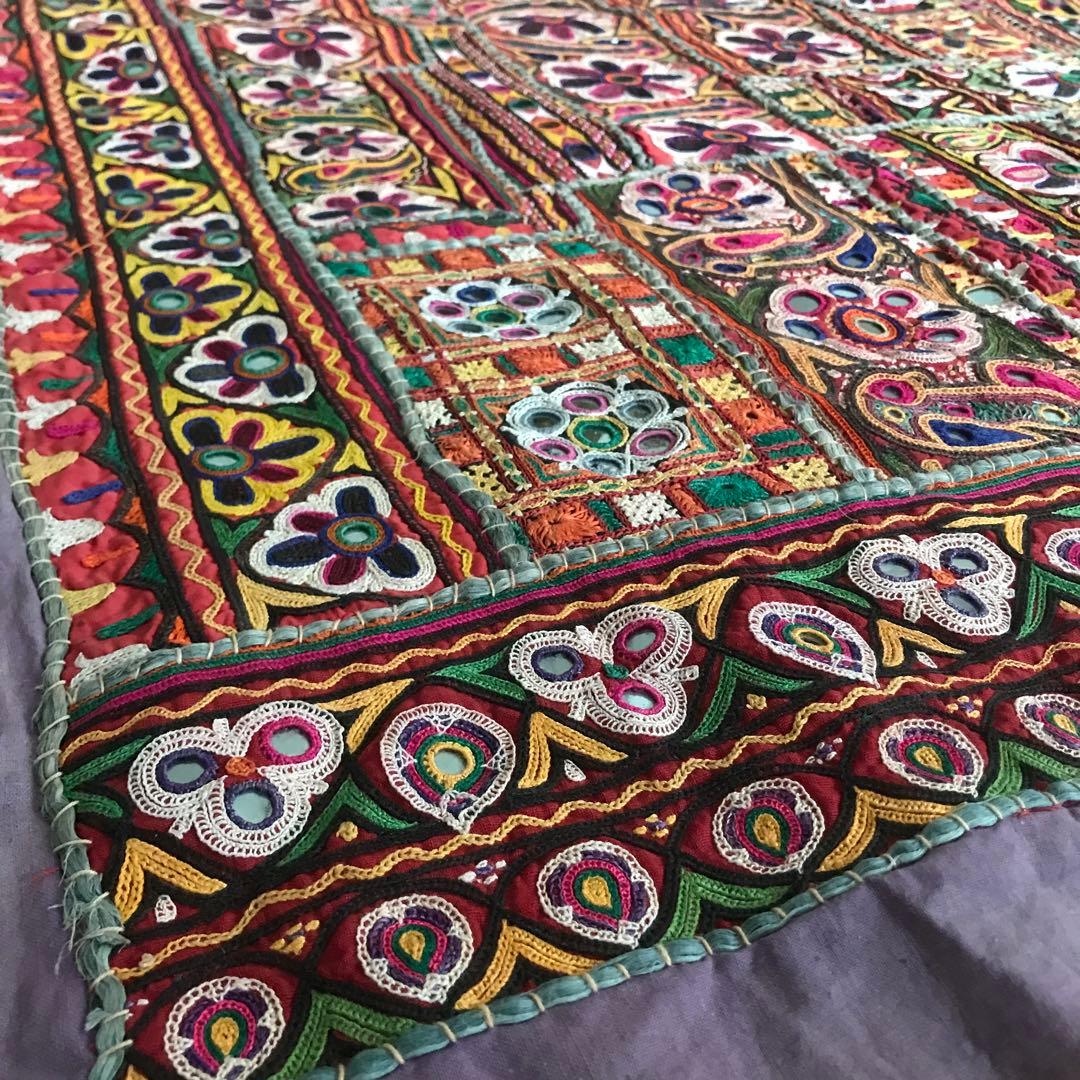 カッチアンティーク刺繍のタペストリー壁掛け☆ヴィンテージ刺繍