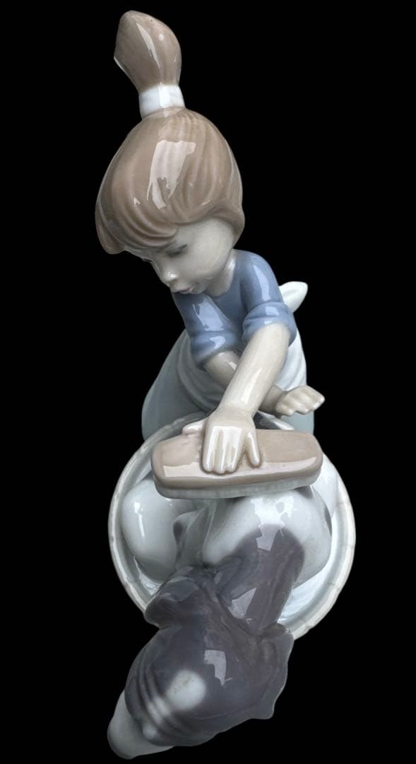 ぷ*に様 内気な入浴犬　＃5455　★リヤドロ　スペイン　ポーセリン　ヴィンテー