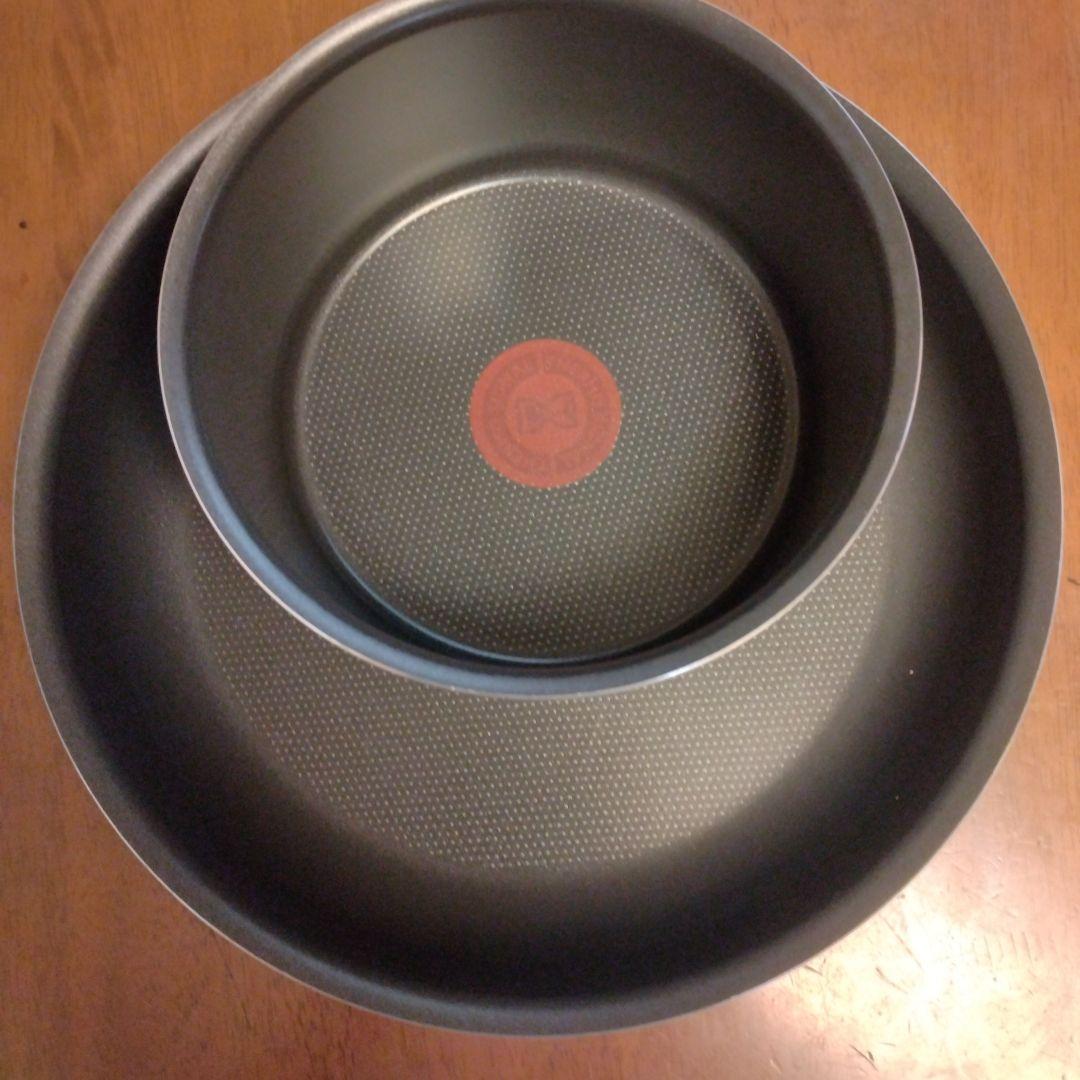 鍋・フライパンセット 重ねて収納可能 インジニオ・ネオフレーズグレー