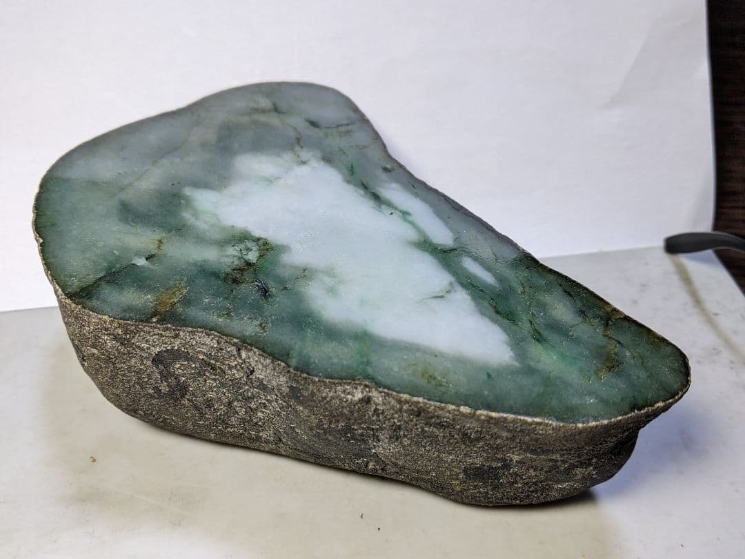 （314）ミャンマー産ヒスイ原石kgオーバー