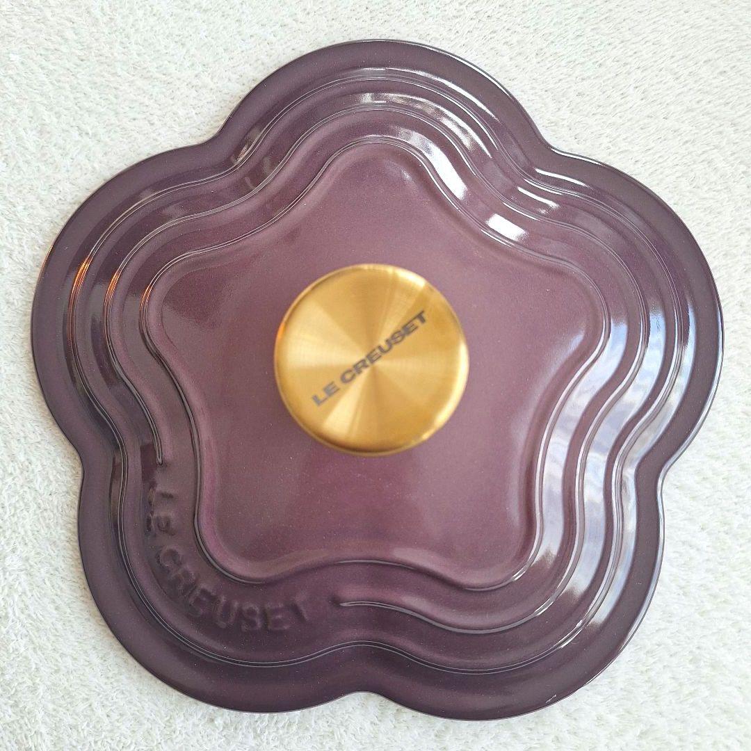 KameN riderリンゴ LE CREUSET ココット フルール