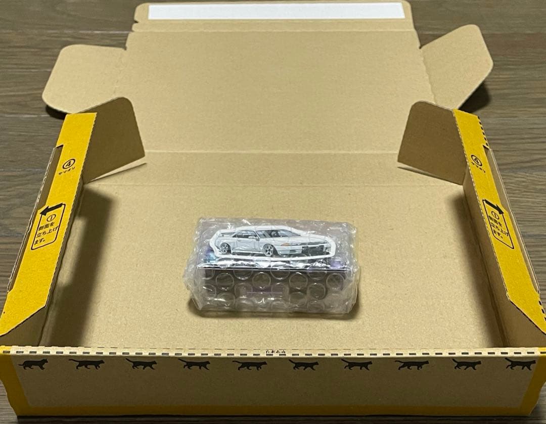 ⑤⓪②① 非売品 トミカ 日産 ディーゼルUD トラックス クオン