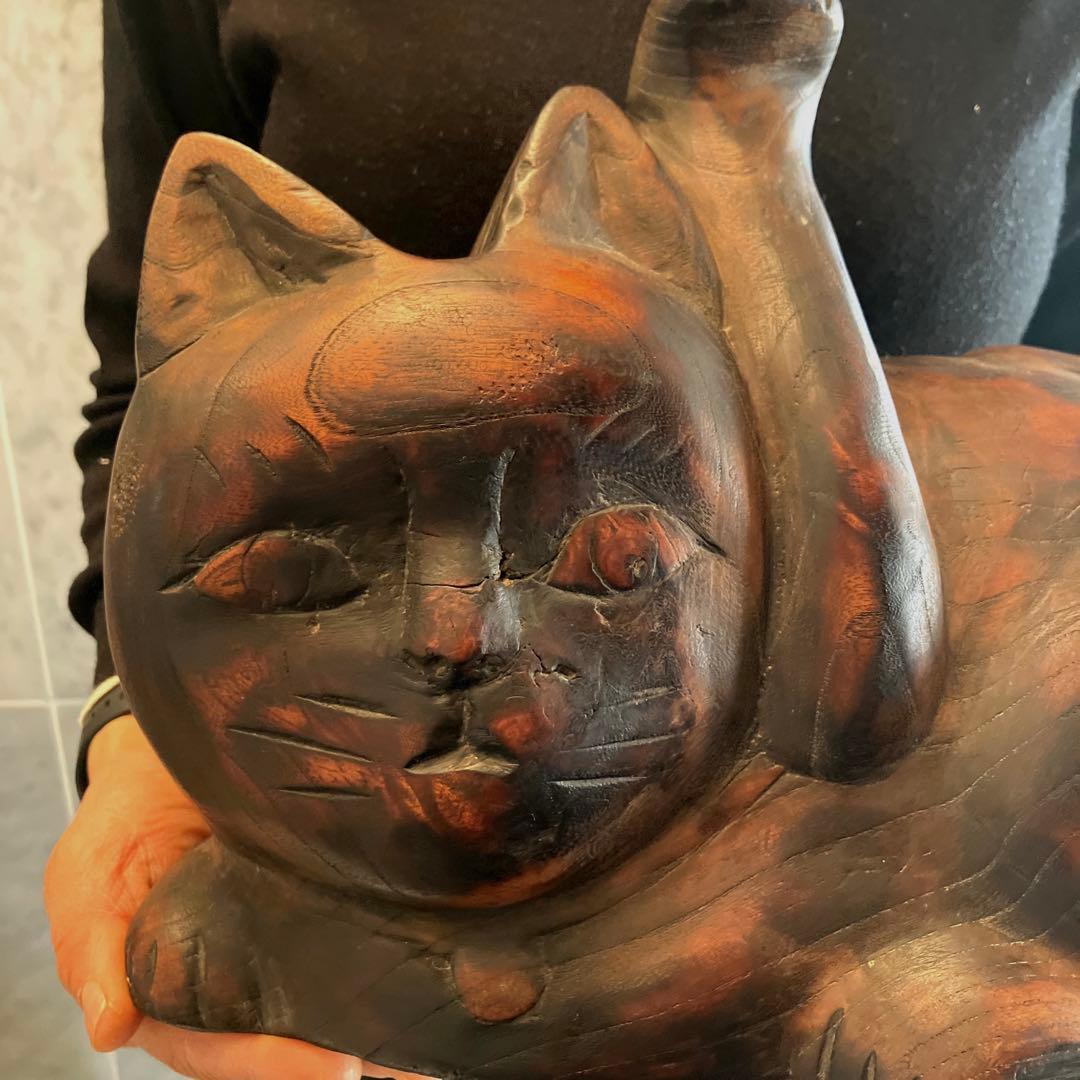 アンティーク可愛らしいお顔で良き人を呼び込む超特大一刀彫の招き猫