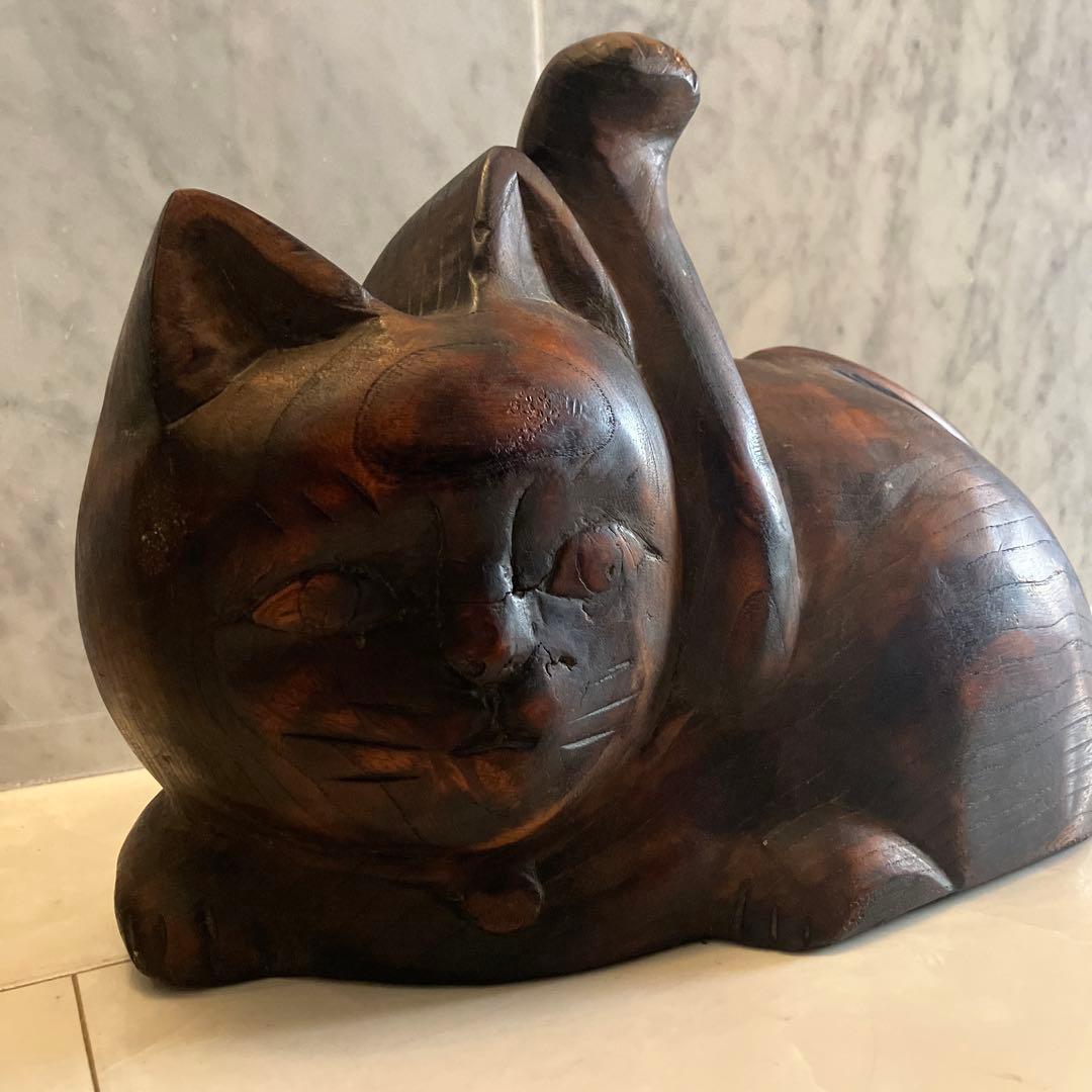 アンティーク可愛らしいお顔で良き人を呼び込む超特大一刀彫の招き猫