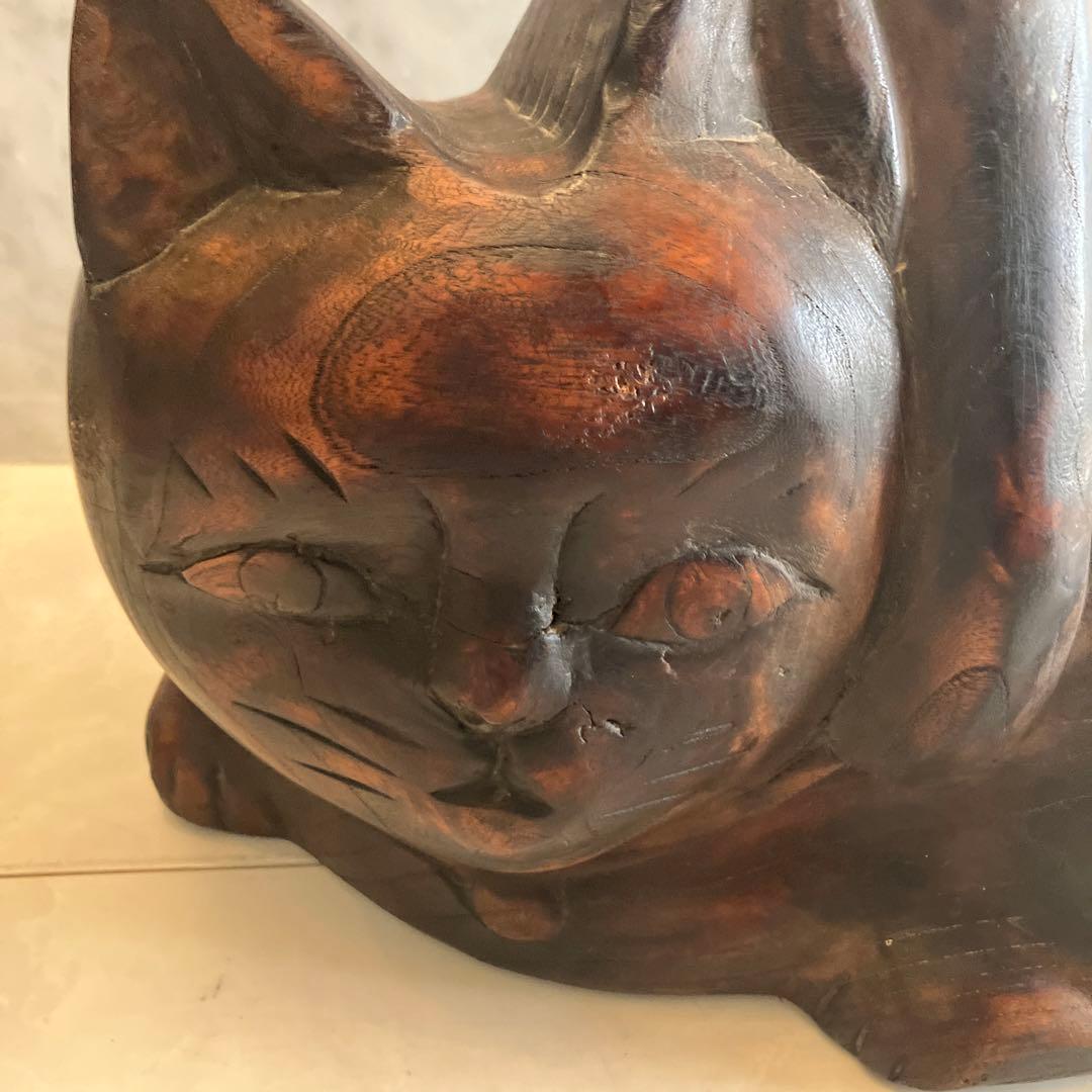 アンティーク可愛らしいお顔で良き人を呼び込む超特大一刀彫の招き猫