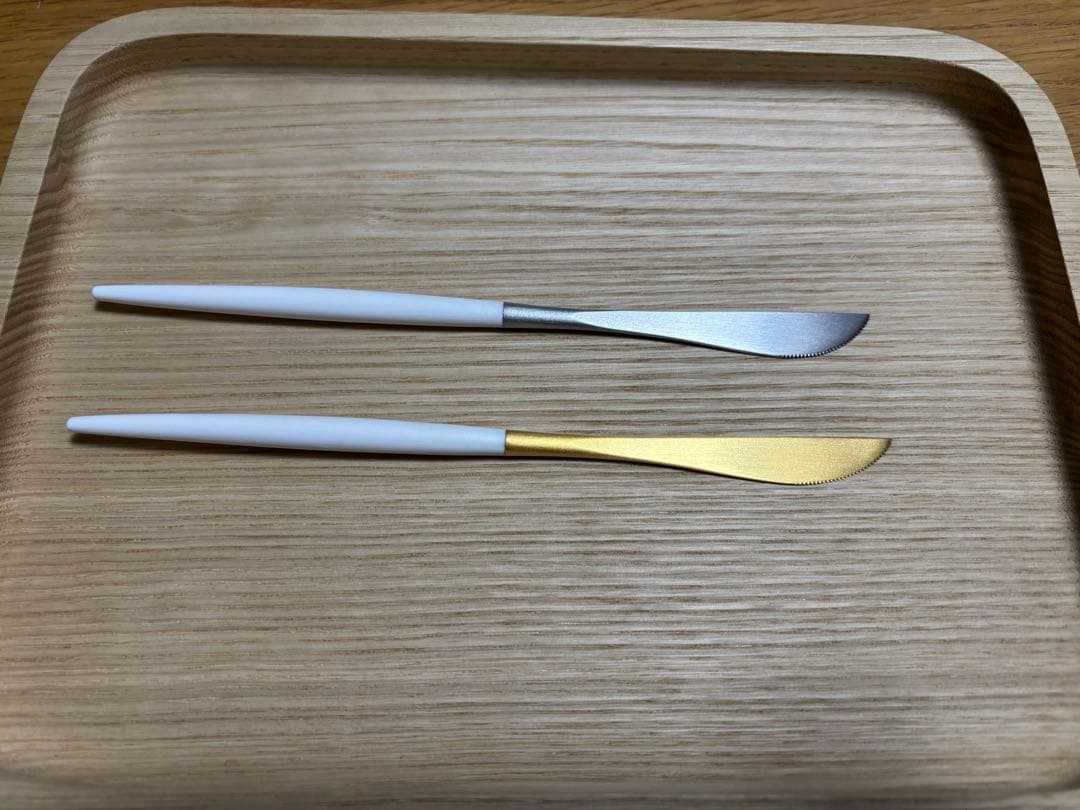 クチポールゴア・ホワイト ゴールド・シルバーデザートナイフ 2本セット