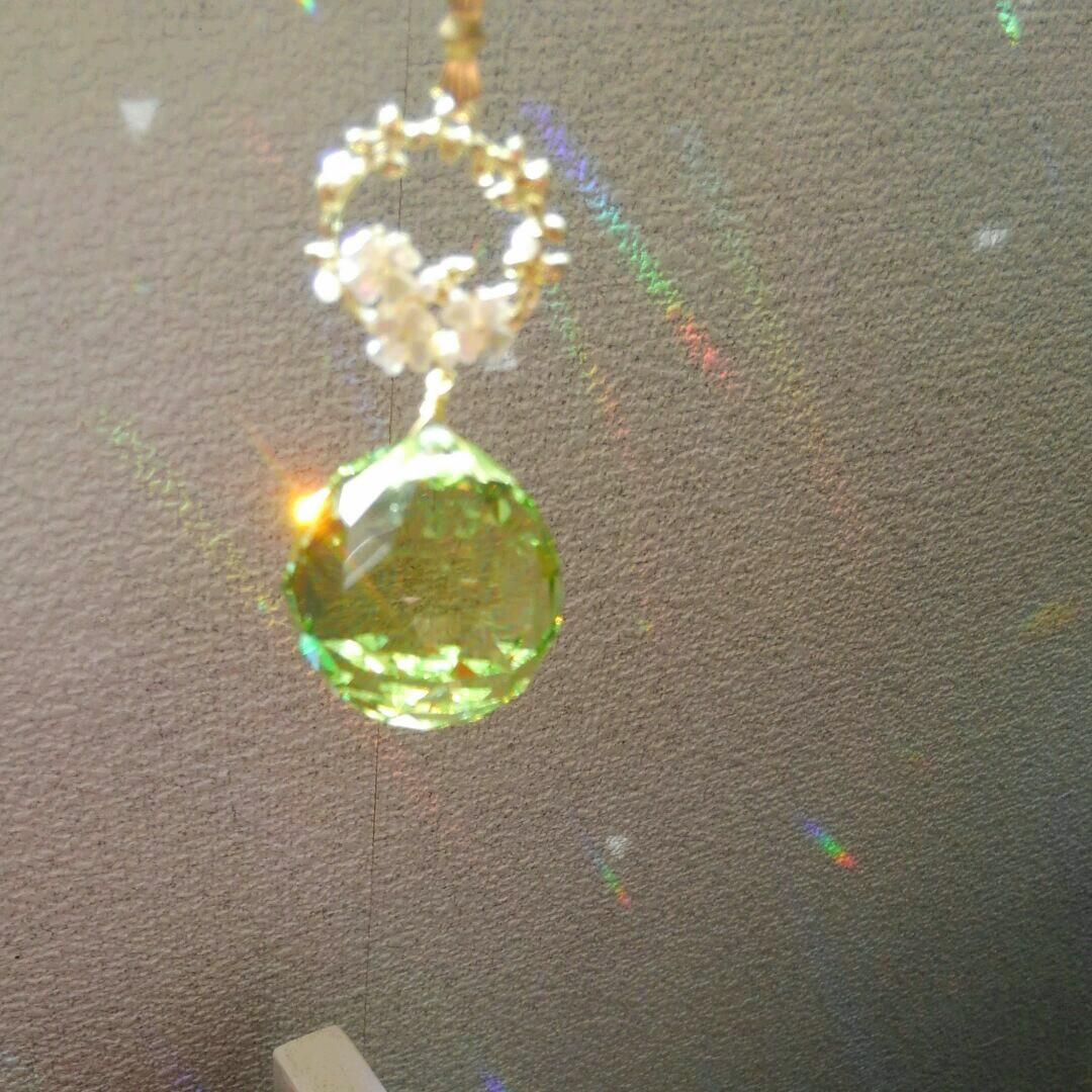 サンキャッチャー♡ハンドメイド「ペリドット♡ねこฅ•ω•ฅ」