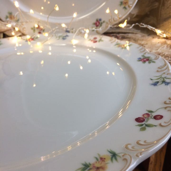 ドイツ製 ROSENTARL 可憐なお花と美しいレリーフ プレート