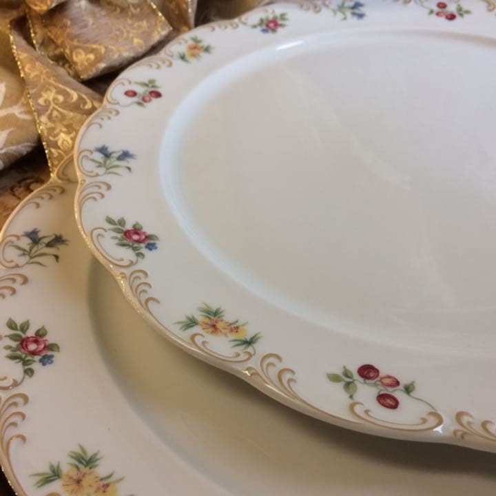 ドイツ製 ROSENTARL 可憐なお花と美しいレリーフ プレート