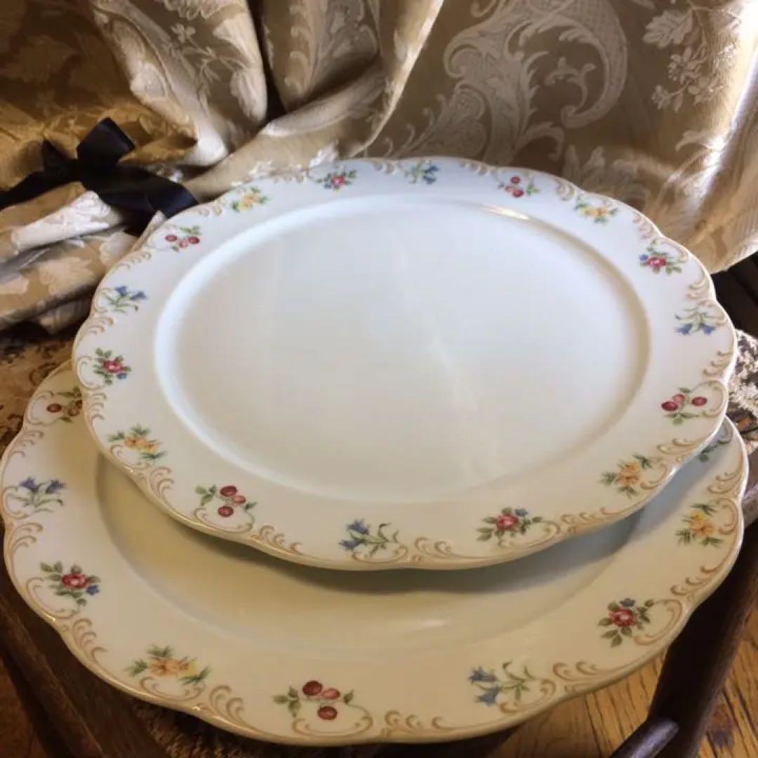 ドイツ製 ROSENTARL 可憐なお花と美しいレリーフ プレート