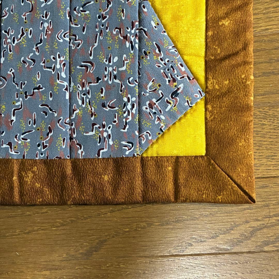 着物型パッチワーク ミニタペストリー ハンドメイド - メルカリ