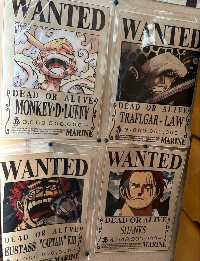 ワンピース 懸賞金手配書ポスター ルフィ・ロー ・キッド ・シャンクス