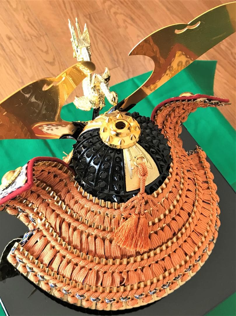 祝ＭＶＰ！未使用アンティーク　兜飾り　龍玉作　大鍬形星兜　櫃収納　極希少　極美品