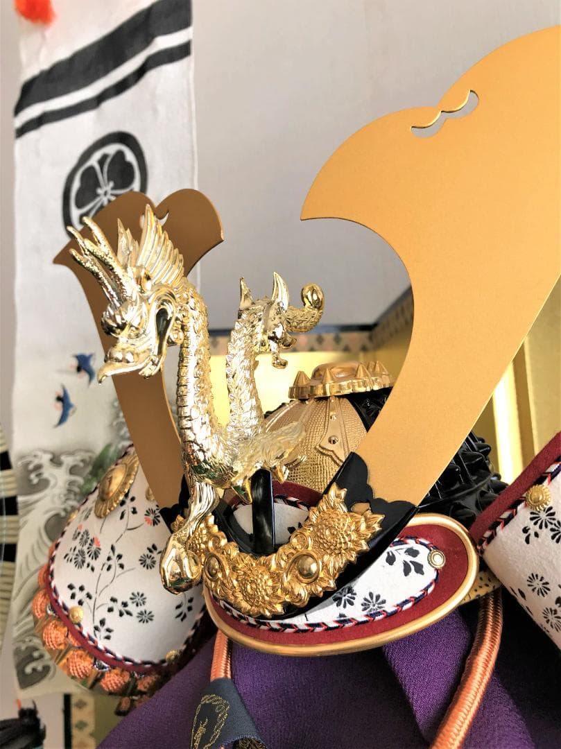 祝ＭＶＰ！未使用アンティーク　兜飾り　龍玉作　大鍬形星兜　櫃収納　極希少　極美品