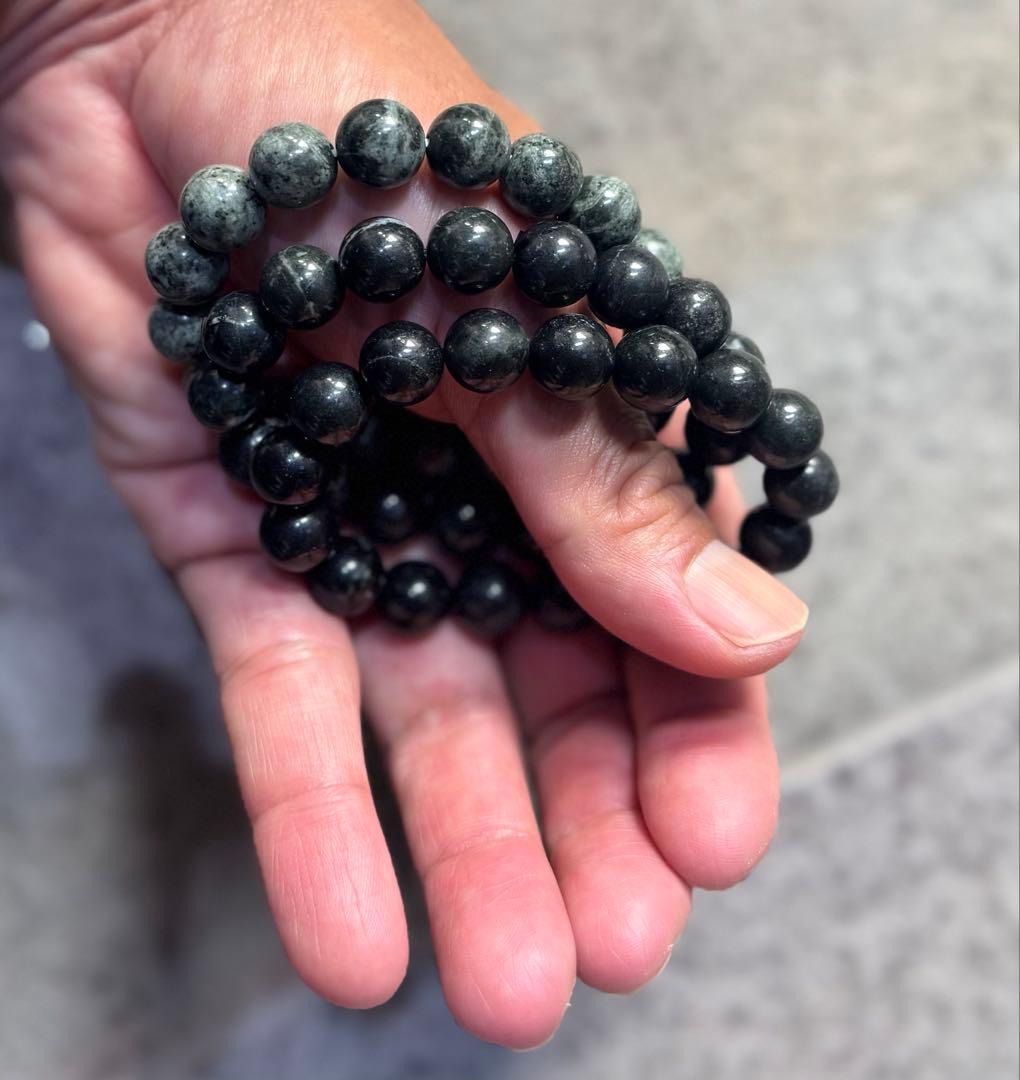 神居古潭　どちらかコメントください。