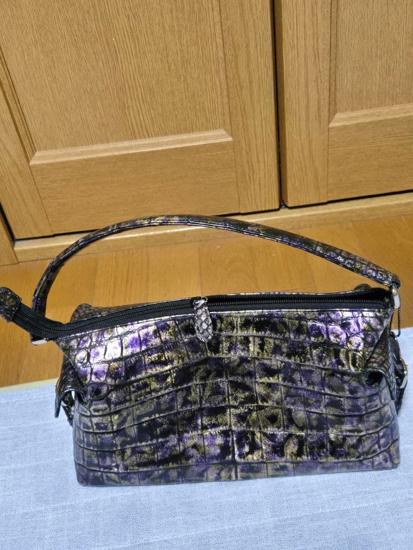 期間限定セール【新品未使用】クロコダイル ハンドバッグ JRA