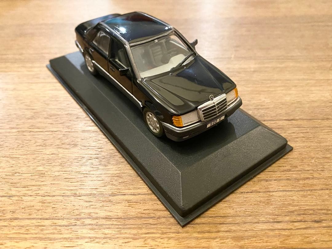 中古品 希少！1/43 ミニチャンプス メルセデスベンツ 500E ブラック