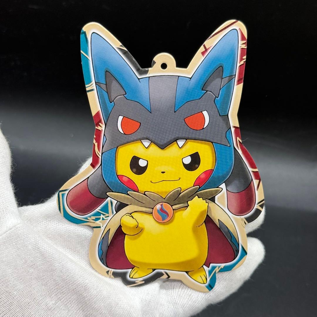 極美品 メガルカリオのポンチョを着たピカチュウ - メルカリ
