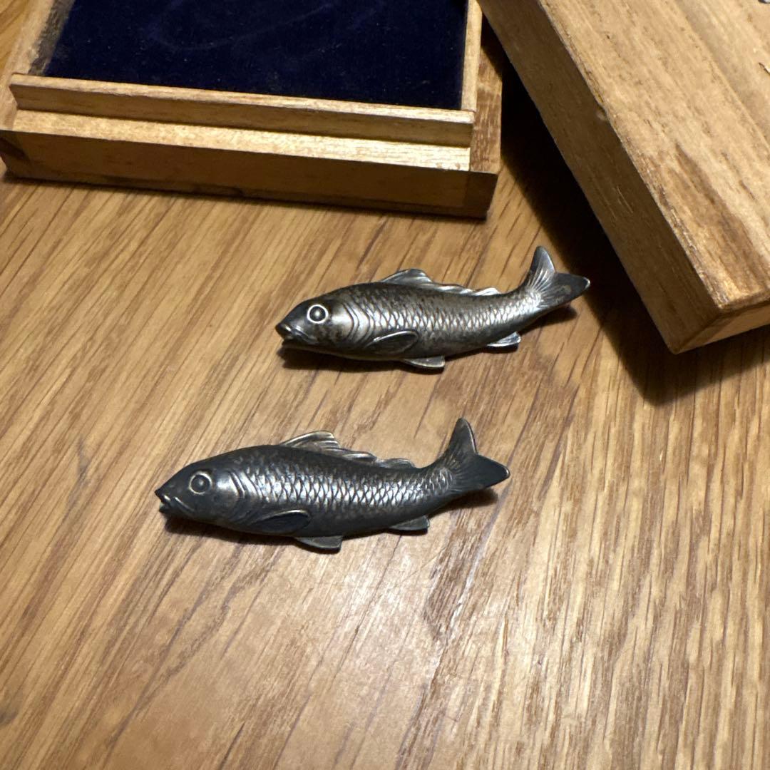 純銀製　魚型箸置き 2個セット 木製ケース付き