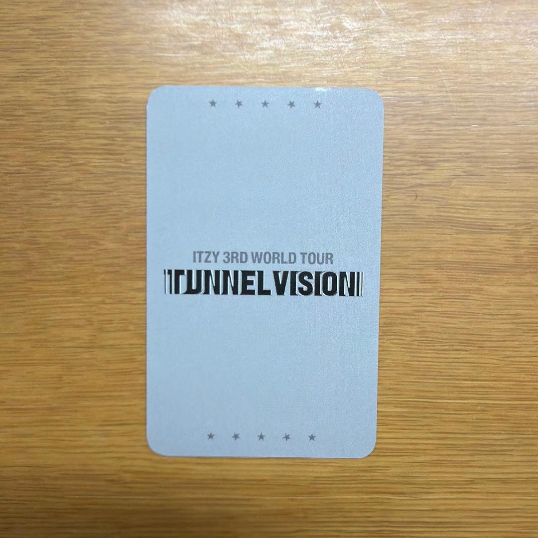 ITZY ユナ 2/14 2日目 ソウルコン トレカ - メルカリ