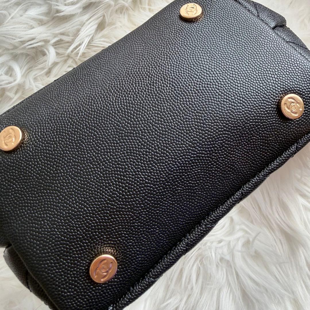 【新品未開封】CHANEL MAKEUP キルティングゴールドチェーン 2way