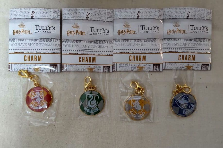 ☆タリーズ ハリーポッターコラボ ベアと特典チャーム全4種セット