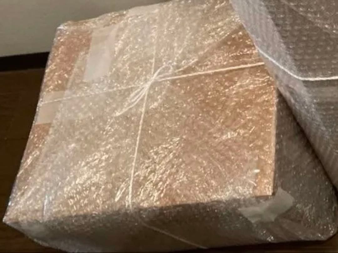 五月人形 兜飾りと飾り箱（櫃ひつ）