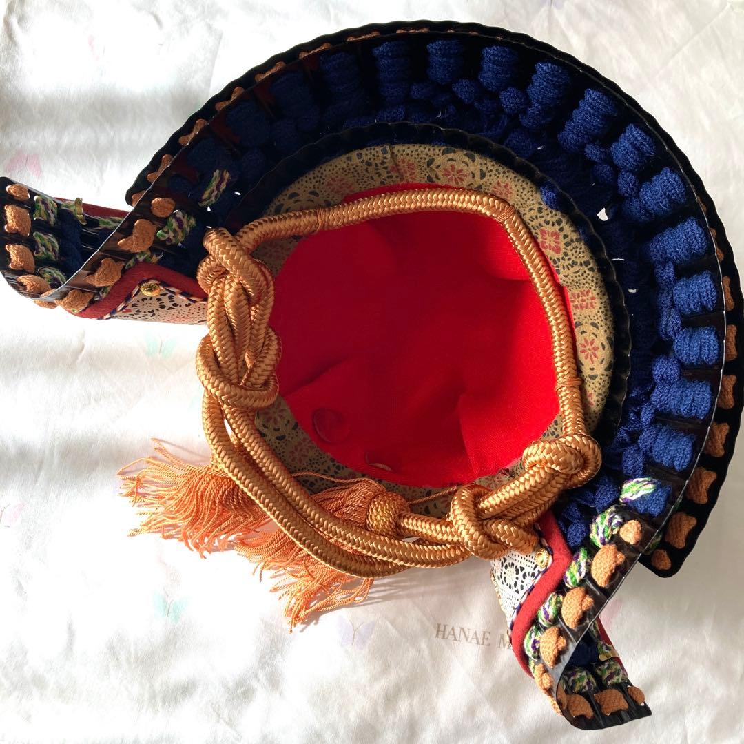 五月人形 兜飾りと飾り箱（櫃ひつ）