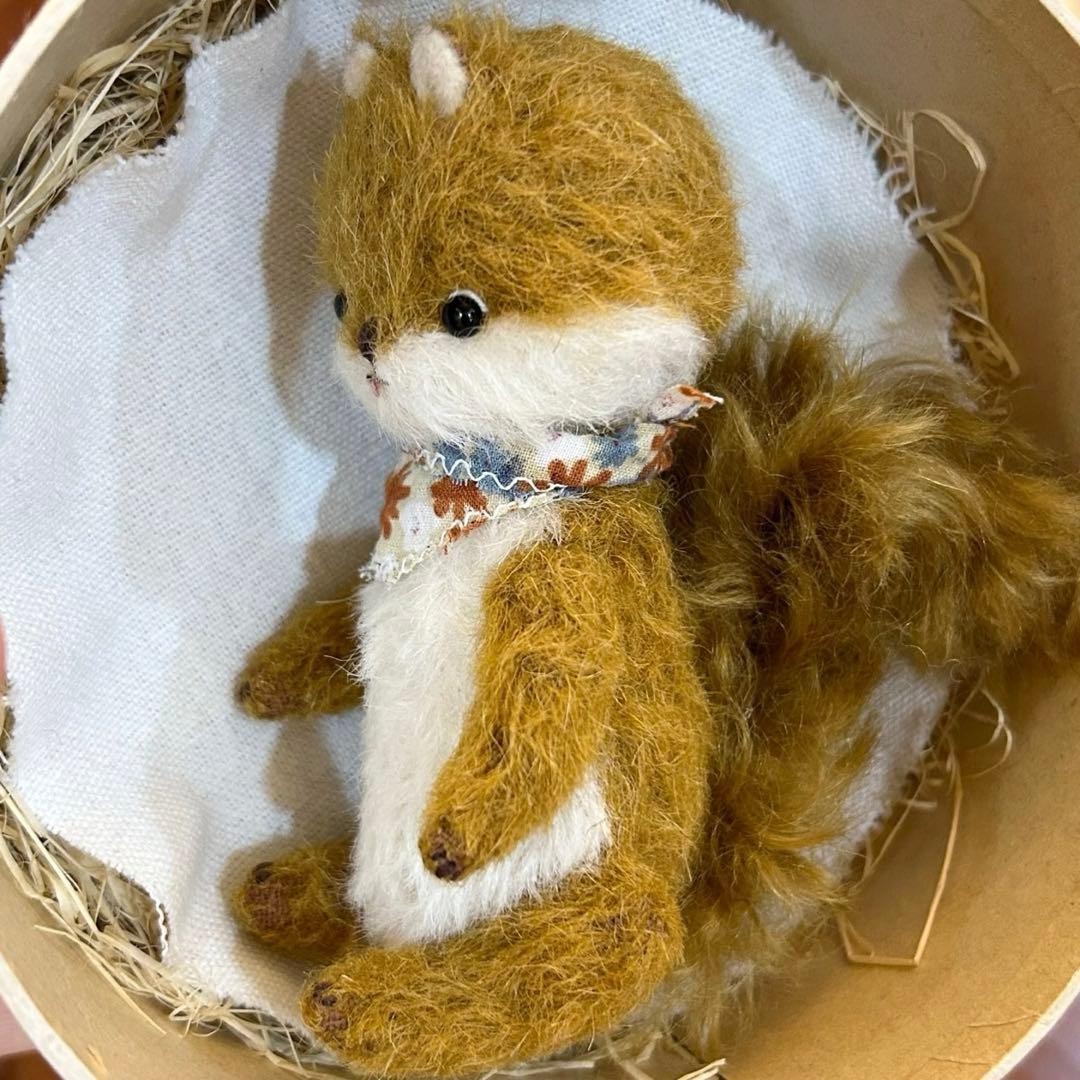 悪戯好きなリスちゃん テディベア ハンドメイド 海外作家様 部屋飾り ロリィタ