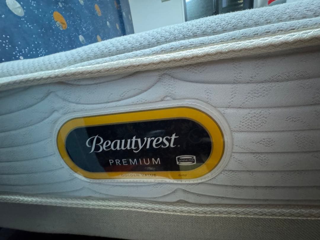 【美品】Simmonsシモンズ6.5インチゴールデンバリュー　セミダブル