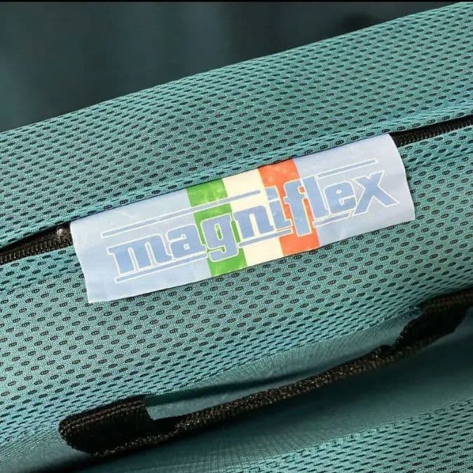 引き取り限定。 マニフレックス　シングル　 三つ折り マットレス